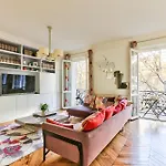 Appartement 140m2 proche des Champs Elysées