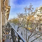 Appartement 140m2 proche des Champs Elysées