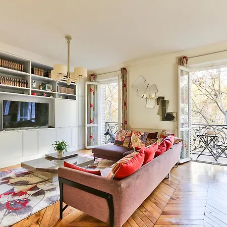 140m2 Proche Des Champs Elysées Parigi
