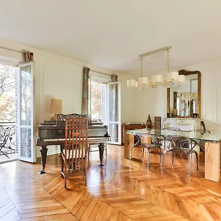 Appartamento 140m2 Proche Des Champs Elysées *