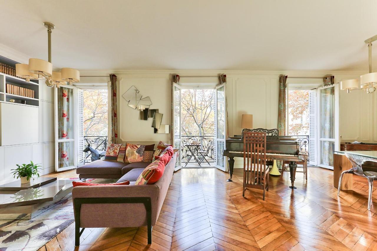 140m2 Proche Des Champs Elysees Appartamento Parigi