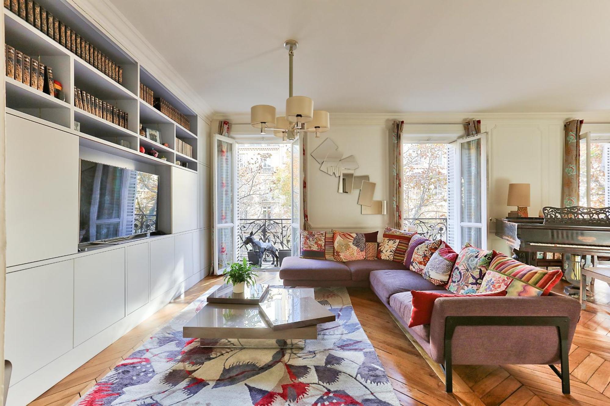 140m2 Proche Des Champs Elysees Appartamento