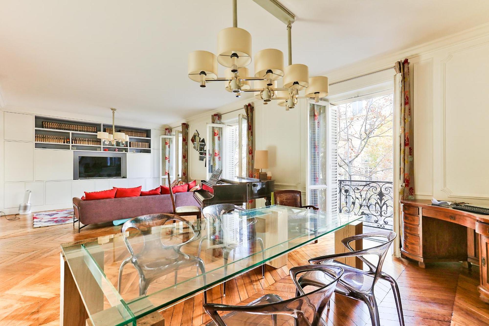 140m2 Proche Des Champs Elysees Appartamento Parigi